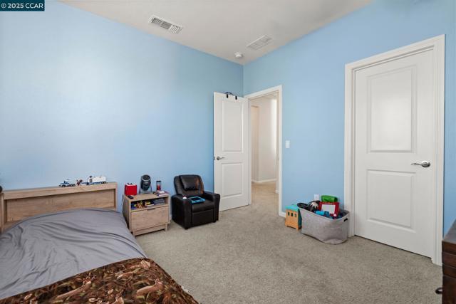 158 Wooley Creek Way, Brentwood CA: https://media.crmls.org/mediaz/a835188d-b952-4620-87ad-a814c6ae6c77.jpg