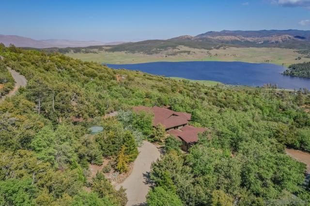 35750 Mountain Circle Drive, Julian CA: https://media.crmls.org/mediaz/a83536d8-58f4-4fc5-b9a5-d8fa4e5f7725.jpg