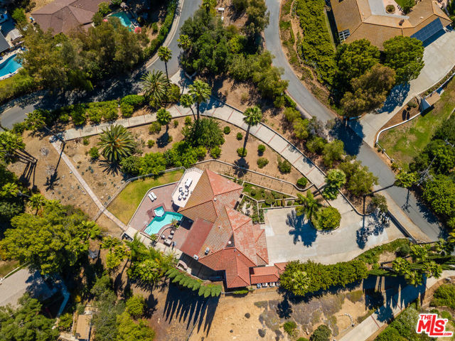 2357 Knob Hill Drive, Riverside CA: https://media.crmls.org/mediaz/a8359cad-b3c1-4e89-85e0-d98b1efd3093.jpg