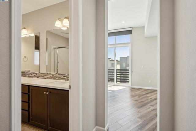 5813 Huntley Ave, Dublin CA: https://media.crmls.org/mediaz/a835a962-4f59-461e-882d-46560b6321e5.jpg