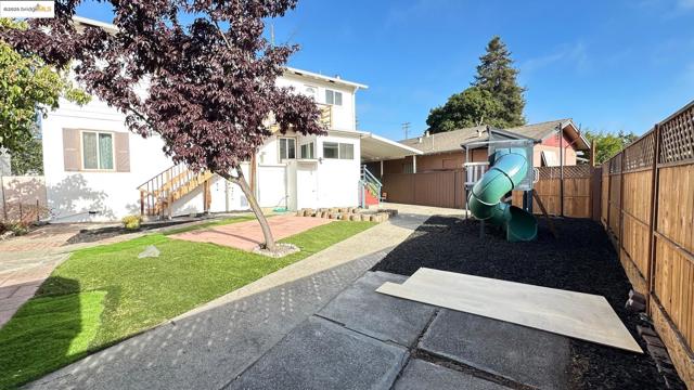 840 Key Route Blvd, Albany CA: https://media.crmls.org/mediaz/a835f51a-e908-41d6-a269-e3ee365945a3.jpg
