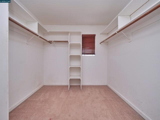 2035 Pasado Avenue, Manteca CA: https://media.crmls.org/mediaz/a83657ac-5525-40d6-939b-adec56dc0b5e.jpg