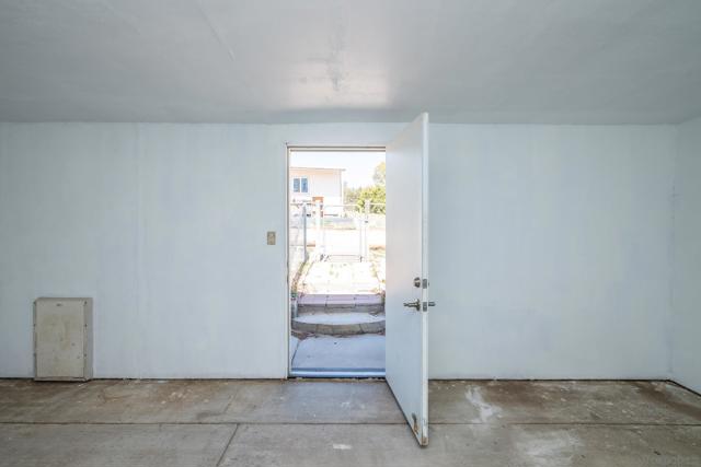 1525 Tea Rose Lane, Jacumba CA: https://media.crmls.org/mediaz/a836799c-3270-4636-a581-04b787ce3db7.jpg