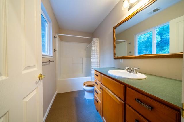 1301 Bear Creek, Boulder Creek CA: https://media.crmls.org/mediaz/a836aee3-06c9-4f14-a40a-99ecca854482.jpg