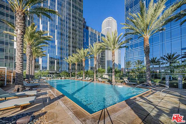 877 Francisco Street, Los Angeles CA: https://media.crmls.org/mediaz/a836dd0d-0206-450e-8831-377e86bee576.jpg