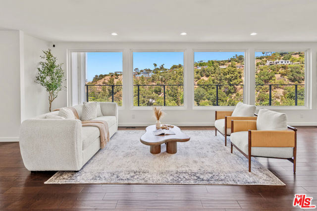 16755 Encino Hills Drive photo 6