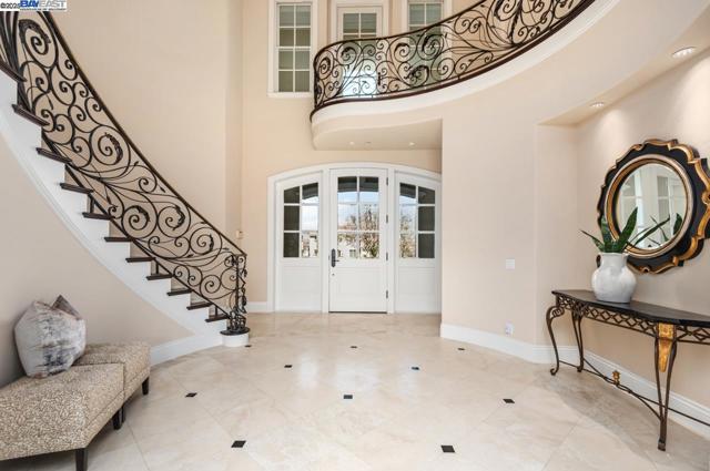 1569 Via Di Salerno, Pleasanton CA: https://media.crmls.org/mediaz/a837bb73-9d7e-4c8a-8a75-dc66d729b3ad.jpg