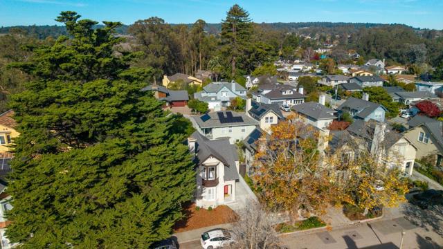 242 Cypress, Santa Cruz CA: https://media.crmls.org/mediaz/a8388944-e73f-4b85-a8f0-f6f72f2375e5.jpg