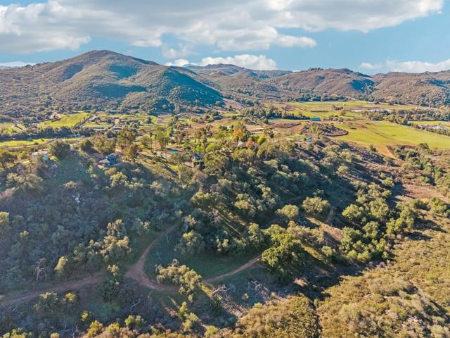 26086 Bear Valley Heights Road, Escondido CA: https://media.crmls.org/mediaz/a838c2e7-f774-41c6-8e60-809d3dad29b1.jpg