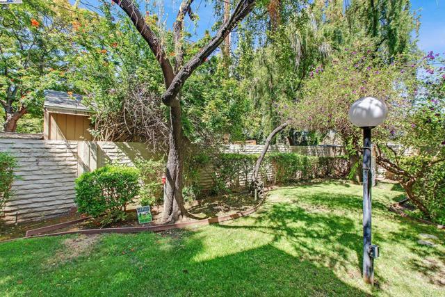 480 N Winchester Blvd, Santa Clara CA: https://media.crmls.org/mediaz/a838d885-c002-4b73-801b-dfd9f7cb76e6.jpg