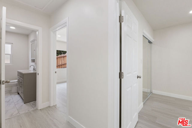 7127 Ramsgate Avenue, Los Angeles CA: https://media.crmls.org/mediaz/a838f52b-e998-4bd8-b96d-efba40862485.jpg