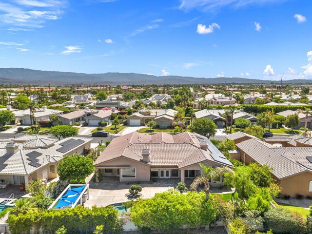7 King Edward Court, Rancho Mirage CA: https://media.crmls.org/mediaz/a8396e07-3869-4bcf-8534-eba8b85cf86f.jpg