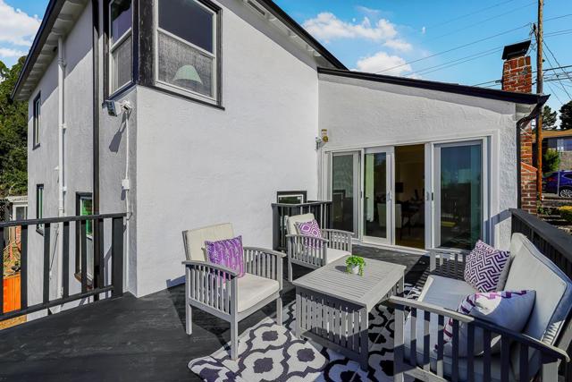 4715 Davenport Avenue, Oakland CA: https://media.crmls.org/mediaz/a839a4ce-321b-4bac-be22-8bebca8f7e26.jpg