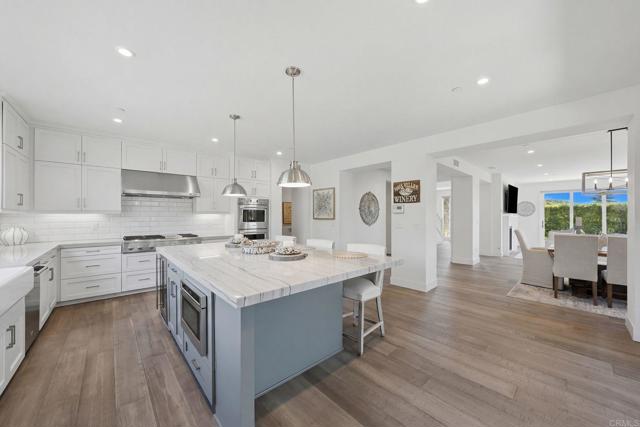 Detail Gallery Image 7 of 74 For 374 Fulvia St, Encinitas,  CA 92024 - 4 Beds | 4/1 Baths