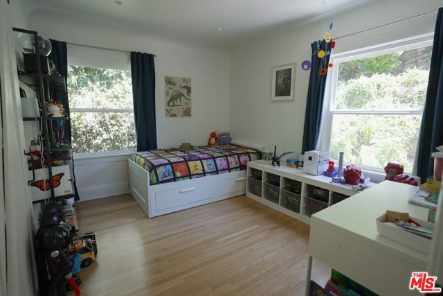 441 N Avenue 52, Los Angeles CA: https://media.crmls.org/mediaz/a83a4e16-90ed-402a-a936-bbdf8827c7be.jpg