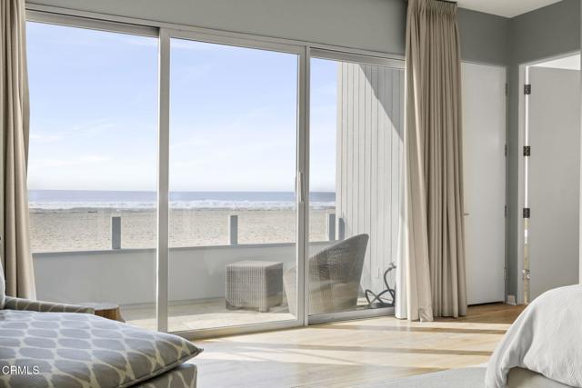 815 Mandalay Beach Road, Oxnard CA: https://media.crmls.org/mediaz/a83ab866-97fa-4962-9b23-4dd81685b28c.jpg