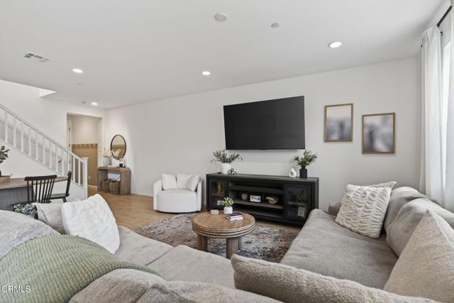 Detail Gallery Image 8 of 78 For 246 San Miguel Island Dr, Camarillo,  CA 93012 - 4 Beds | 2/1 Baths