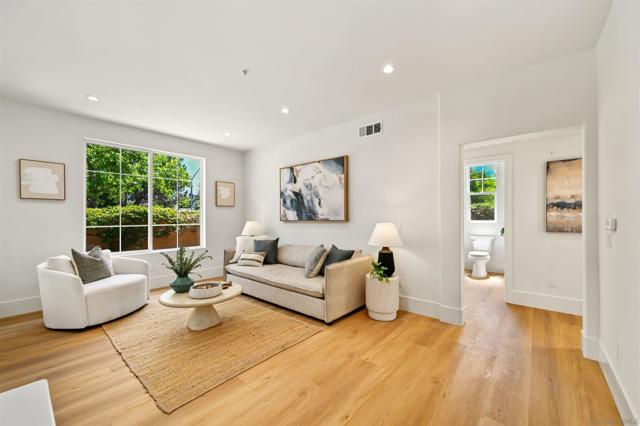 12370 Carmel Country Rd, San Diego CA: https://media.crmls.org/mediaz/a83b5083-333c-493a-8c67-91d35e4e67a4.jpg