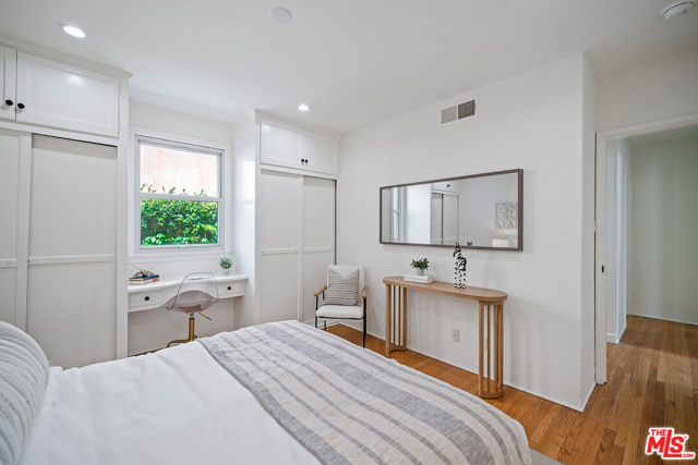 7145 Trask Avenue, Playa del Rey CA: https://media.crmls.org/mediaz/a83bf342-b863-46a9-91df-e126f640ac14.jpg