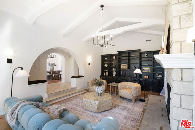110 S Fuller Avenue, Los Angeles CA: https://media.crmls.org/mediaz/a83ce254-f715-4b7f-9505-574721faaf2a.jpg