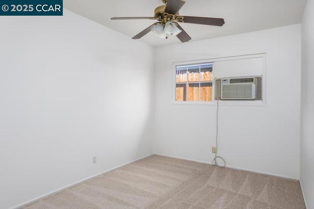 4192 Valley Ave, Martinez CA: https://media.crmls.org/mediaz/a83e6bdf-a482-4cef-9752-e12ec607c754.jpg