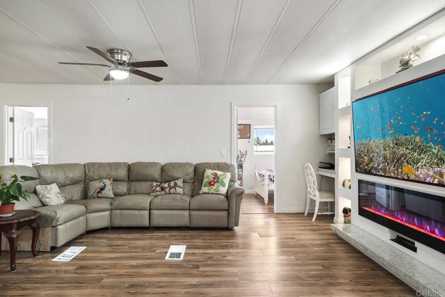 Detail Gallery Image 9 of 63 For 2400 W Valley Pkwy #36,  Escondido,  CA 92029 - 4 Beds | 2 Baths