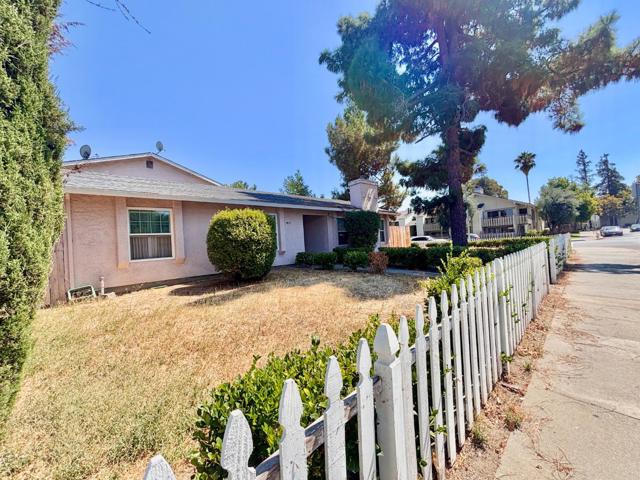 3814 Seven Trees Boulevard, San Jose CA: https://media.crmls.org/mediaz/a83fcd4a-f44e-4021-9ae2-44cddadd63e3.jpg