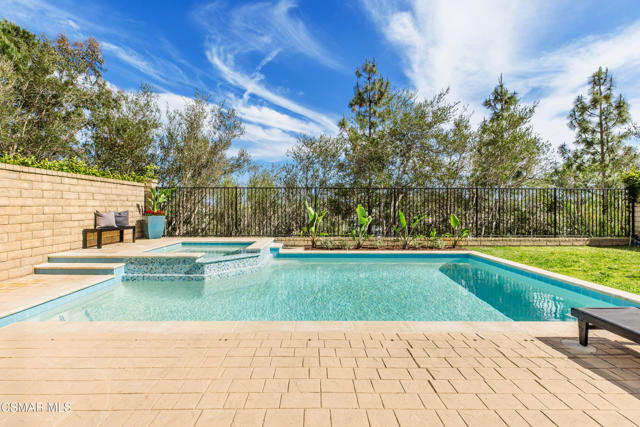 6072 Mandeville Place, Oak Park CA: https://media.crmls.org/mediaz/a840616f-1704-4a3d-bceb-e72833407808.jpg