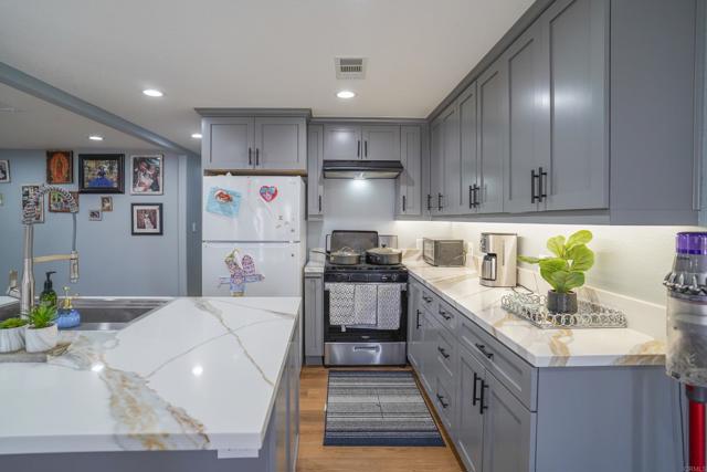 Detail Gallery Image 6 of 19 For 31163 Allen Ave, Homeland,  CA 92548 - 2 Beds | 2 Baths