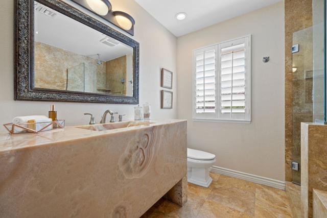 39165 Regency Way, Palm Desert CA: https://media.crmls.org/mediaz/a841ad7e-6fbf-4a9a-a140-430c60a6d24d.jpg