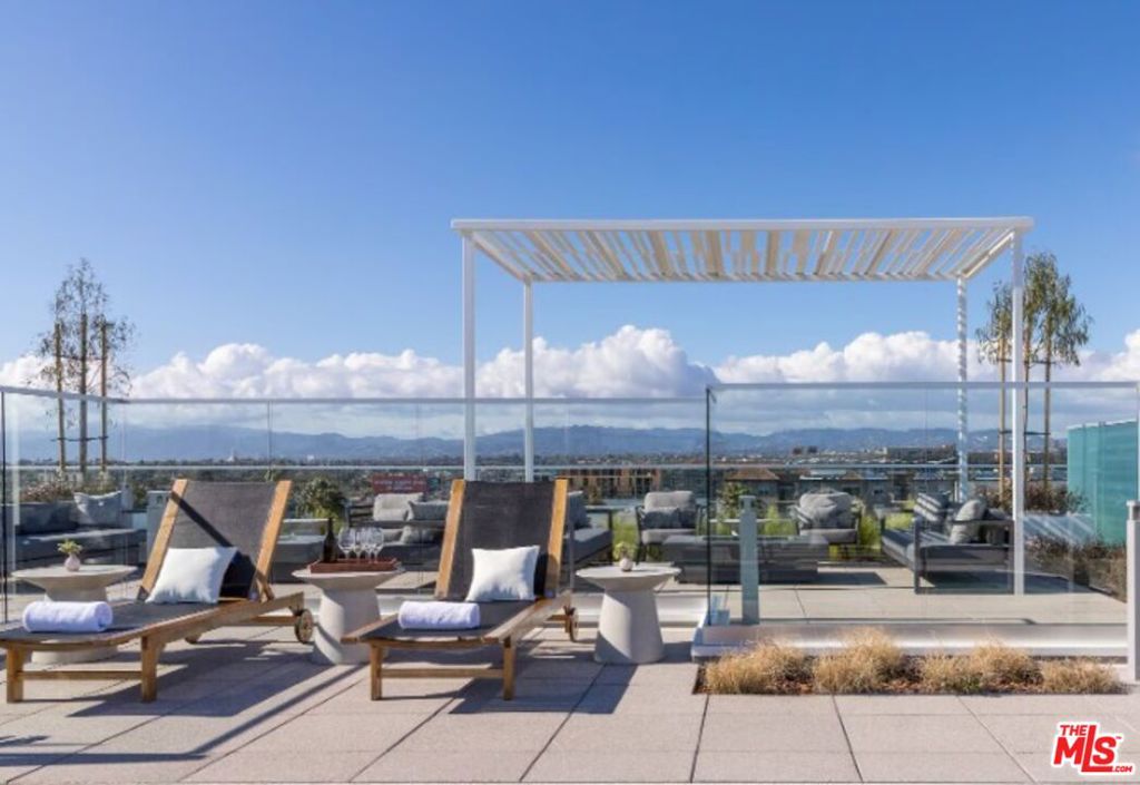 4210 Del Rey Avenue #316