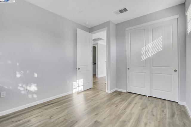 269 Alta St, Brentwood CA: https://media.crmls.org/mediaz/a84232d6-cf55-44ee-9f8a-298c7669d8c1.jpg