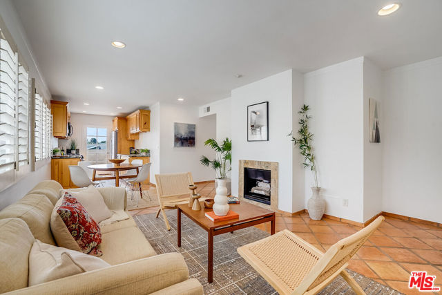 927 21st Street, 7 photo 4