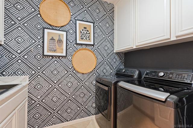 1664 Sagewood Way, San Marcos CA: https://media.crmls.org/mediaz/a8428d91-0037-4fe1-a313-1797f739b10e.jpg