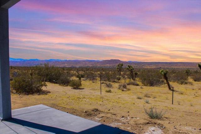 7608 Olympic Road, Joshua Tree CA: https://media.crmls.org/mediaz/a842927a-1caa-417d-bec2-3fb57f9a17b5.jpg