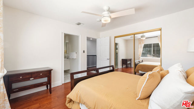 2655 Saxon Drive, Los Angeles CA: https://media.crmls.org/mediaz/a842baf5-f984-43f2-bca0-c66d36757eaa.jpg