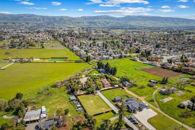 15860 Sunnyside, Morgan Hill CA: https://media.crmls.org/mediaz/a8435aef-07ab-47c0-9f26-758c72e80aa4.jpg