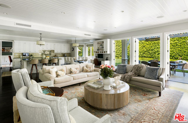 Drew Fenton | 456 N Bowling Green Way Los Angeles CA | MLS: 7251586