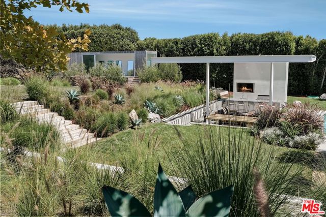 28837 Selfridge Drive, Malibu CA: https://media.crmls.org/mediaz/a8440d60-050e-47f6-8bab-024d155755da.jpg