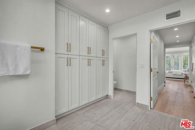 Drew Fenton | 2205 Canyonback Road Los Angeles CA | MLS: 7423951