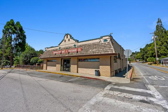 1284 Amesti Road, Corralitos CA: https://media.crmls.org/mediaz/a845c8aa-cefb-434f-9697-ee6ba3ae2d53.jpg