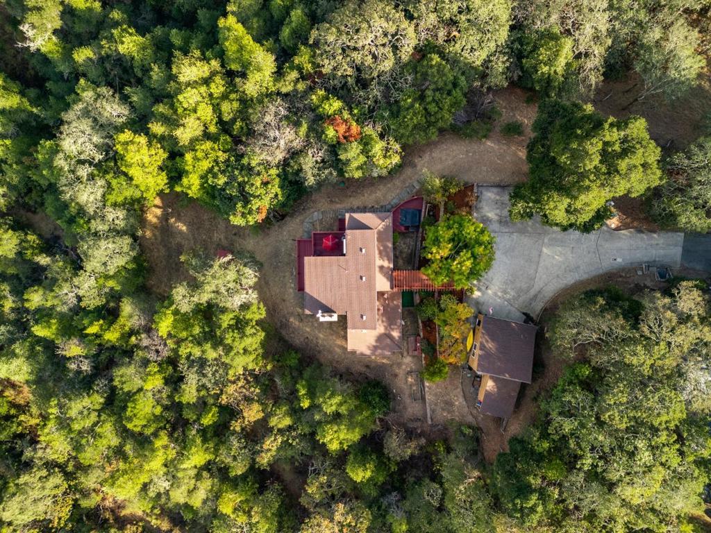 https://media.crmls.org/mediaz/a845ec44-6b74-4369-9fdf-aa87ee162b3e.jpg?preset=X-Large