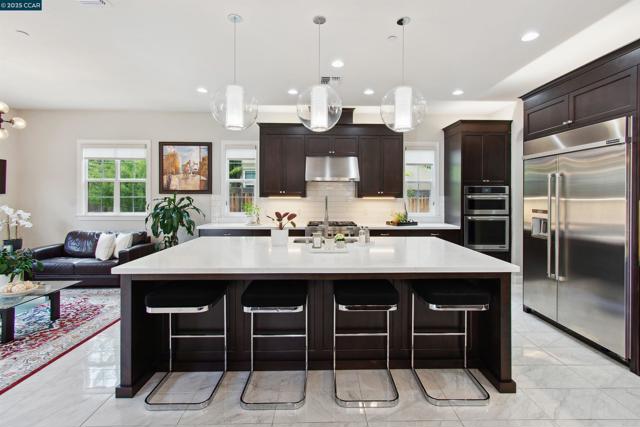 19 Baltana Place, Danville CA: https://media.crmls.org/mediaz/a8464838-f89c-4ef4-b4cf-5d685150177e.jpg