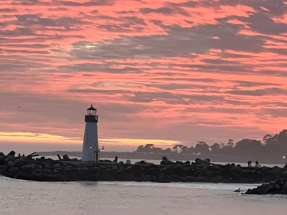 https://media.crmls.org/mediaz/a846a6a7-cec0-4180-bd65-0dbaa8144b5d.jpg?preset=X-Large
