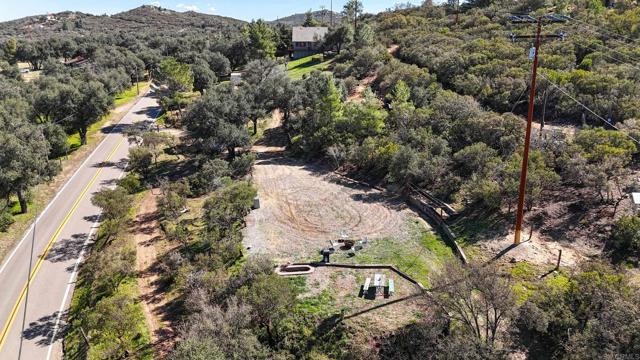 10172 Boulder Creek Road, Descanso CA: https://media.crmls.org/mediaz/a8474eee-4df2-4126-9c9f-461a6bda812e.jpg