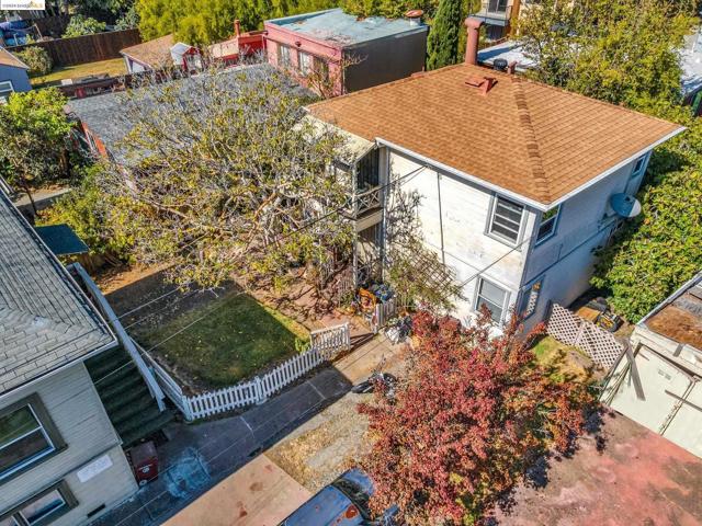 1028 61St St, Oakland, California 94608, ,Multi-Family,For Sale,61St St,41076790