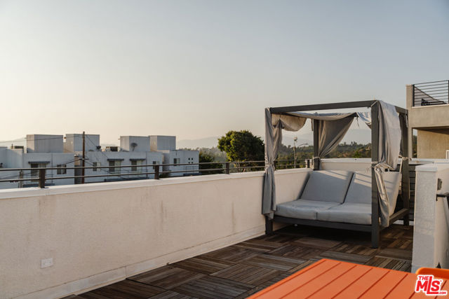 1124 W Panorama Way, Los Angeles CA: https://media.crmls.org/mediaz/a8480765-f2a7-4a68-9693-1b24a4a9f311.jpg