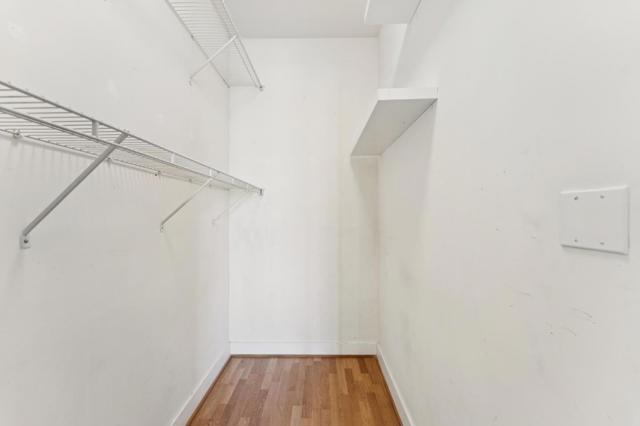 1020 Jackson Street, Oakland CA: https://media.crmls.org/mediaz/a8480994-7376-4234-ac26-c1b08f1965fe.jpg
