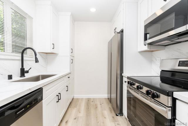 11187 Kelowna Rd, San Diego CA: https://media.crmls.org/mediaz/a848abc4-4c9b-47ca-ba70-8c7948c0f993.jpg