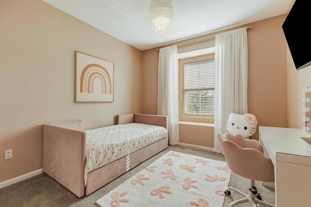9565 Grande Drive, Gilroy CA: https://media.crmls.org/mediaz/a8491492-7011-46b2-bfec-8eb0c468b00f.jpg